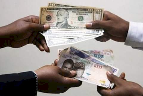 Naira plunges to 475 as dollar demand rises