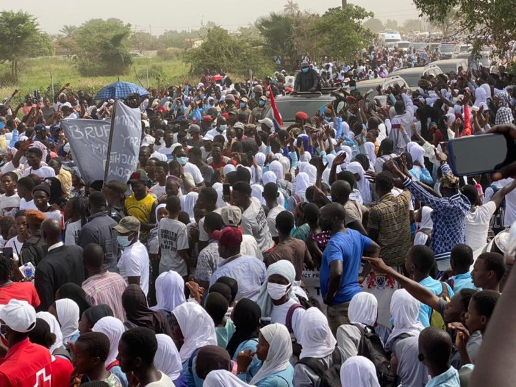 President Barrow blesses urban roads project, says development of the roads will solve difficulties citizens endure