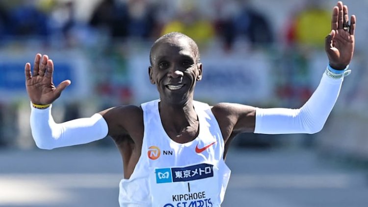 Kenyan running legend Kipchoge wins the Tokyo marathon