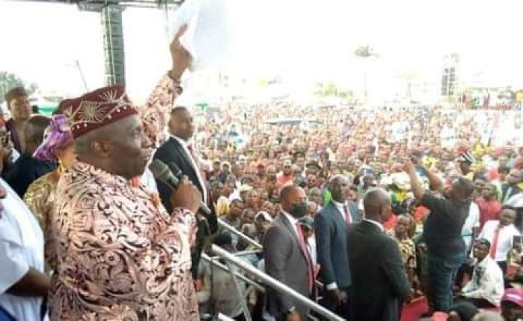 Akpanudoedehe Declares Guber Bid , Says He’ll Deliver Akwa Ibom From Poverty 
