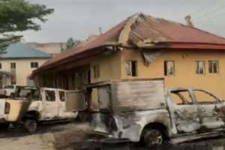 3 killed as gunmen attack INEC headquarters in Imo