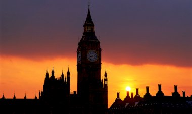 Coronavirus: US adds UK, Ireland to Europe travel ban