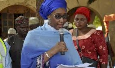 FG Sacks Two Contractors over Delay in Cash Disbursement