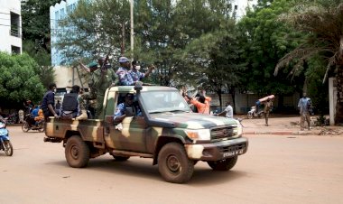 West Africa regional bloc closes borders with Mali after president detained