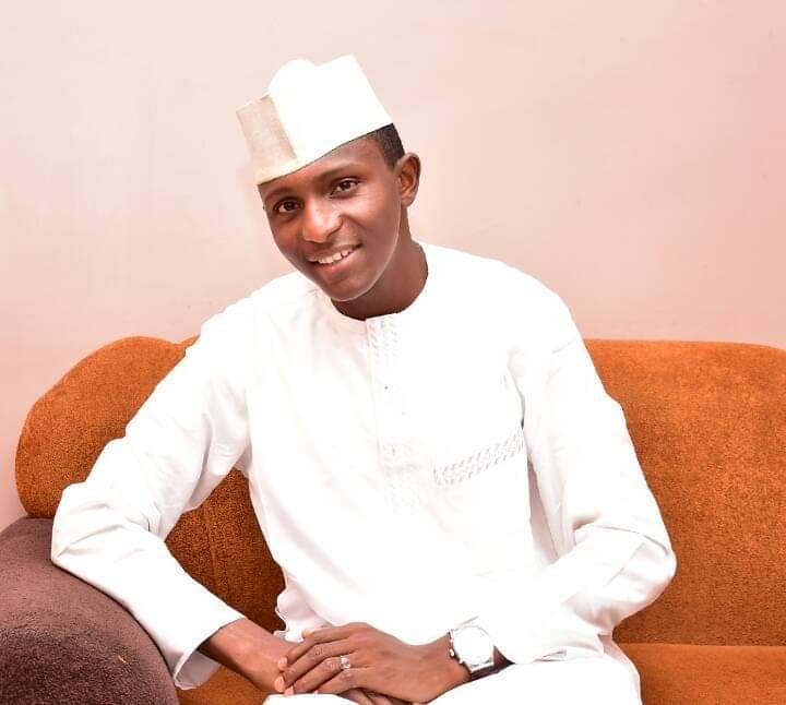 Young Nigerian Vibrant politician defect to PDP