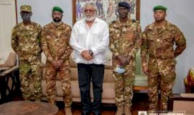 RAWLINGS RECEIVES MALIAN MILITARY LEADERS