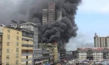 Protesters Burn Local Government Secretary In Lagos