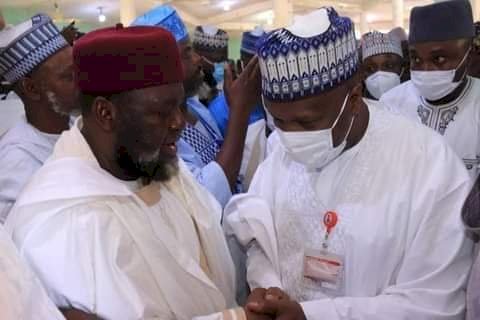 Governor Inuwa Yahaya commiserates with Sheikh Kabiru Gombe over mother's death 