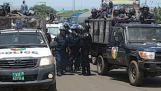Guinea: Possession of a weapon of war, participation in the formation of a parallel government, disturbing public order, third-term opponents taken to prison by the former historic opponent.
