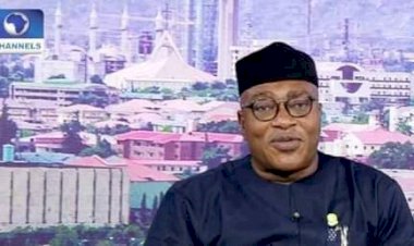 Surprise Nigerians By Changing Service Chiefs, ex-DSS Director Urges Buhari