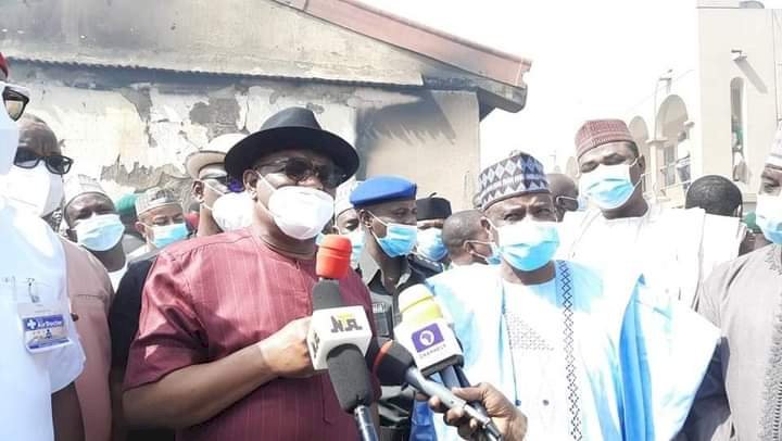 Rivers State government has pledged Five Hundred Million Naira (N500m) to support the Sokoto State government rebuild the Sokoto Central market that was gutted by fire on Tuesday