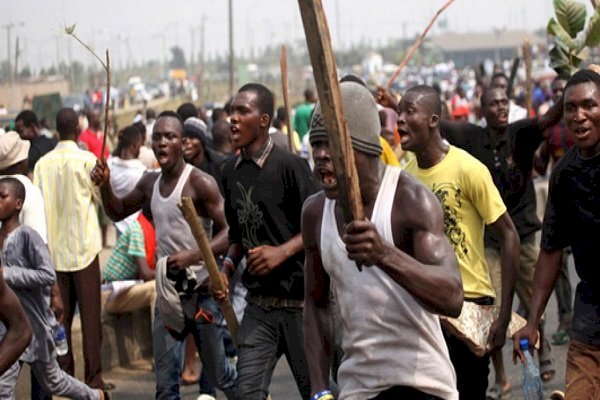 Tiv/Jukun Crisis: 2 Policemen Killed, Others Injured In Militia Attack