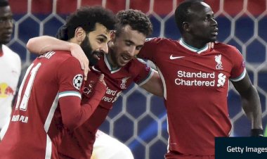 Mane has had an off season while Salah has been Liverpool’s best forward’ – Ex-Manchester United star Parker
