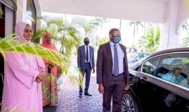 IN PICS: Aisha Buhari Hosts Gambian First Lady At Yusuf's Wedding