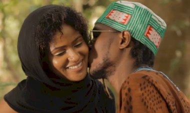 Clip to discover:"Koumi"by Steeve One Locks