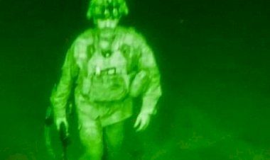 PHOTOSTORY: The Aast American Soldier To Leave Afghanistan