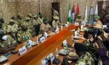 PHOTOSTORY: Defence Minister, CDS, Sevice Chiefs In Maiduguri On Assessment Visit