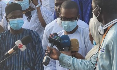 Wall builder Mamadou Bah collapses his presidential bid and endorses President Barrow