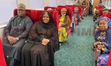 PHOTO: Aisha Buhari Travels On Kaduna-Abuja Train