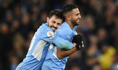 Manchester City Pummel Red Devils To Extend Premier League Lead