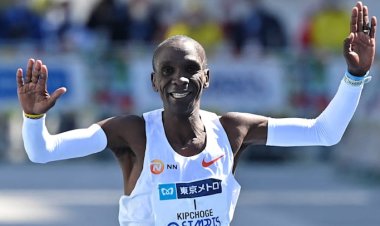 Kenyan running legend Kipchoge wins the Tokyo marathon