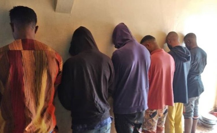 Internet fraud: 13 suspected Mallams arrested in Gambia but five get injured as they try to escape