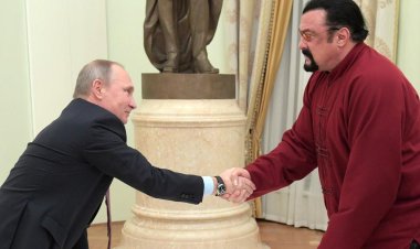 American Actor Flies To Russia For Putin’s 70th Birthday