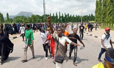 One Killed, Many Injured As Police, Shiites Clash In Kaduna