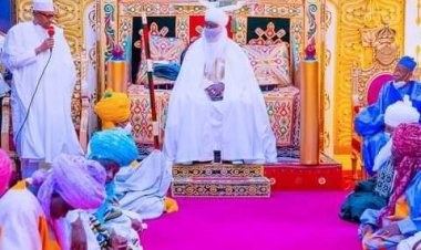 PRESIDENT BUHARI MEETS VICTIMS OF KANO EXPLOSION, EXPRESSES SORROW