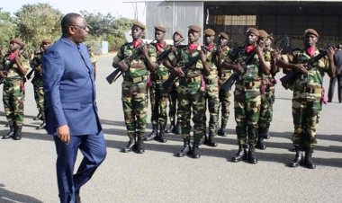 Senegal pre-election tensions: Macky Sall meets chiefs of army, gendarmerie and police