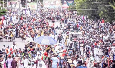 Mammoth Crowd As Muslims Hold Peaceful Sallah Nationwide