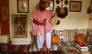 Interface at the fringes. The clash between Fulanistan and Arabistan. Fullattitude and Narification in the Senegal river basin.  Hal Poulaar ak Naar Ganaar!