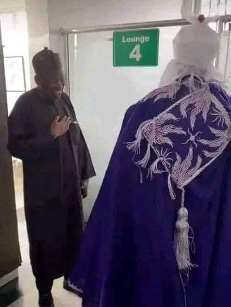 BREAKING: Sanusi, Ganduje Reunite In Abuja Airport Two Years After Dethronement