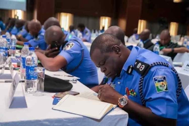 Police Commission Appoints 2 DIGs, Promotes 427 Senior Officers