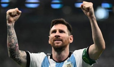 Messi Powers Argentina Into World Cup Quarter Finals