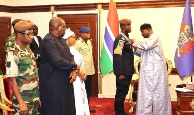 Barrow decorates outgoing State House Ecomig commander
