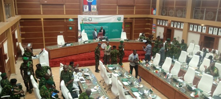 Ecowas army chiefs meet over situation in Niger