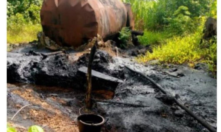 Nigerian troops crackdown on oil thieves, seize several litres of illegally refined products in Imo, Delta