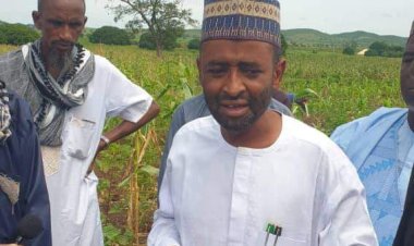 COMMISSIONER FOR NOMADIC AND PASTORAL AFFAIRS, HON ALH. UMAR REBE SANDA VISIT IDP CAMP, DISTRIBUTE PALLIATIVE FOR THEM
