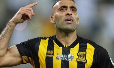 Angry Fan Whips Player After Saudi Cup Final